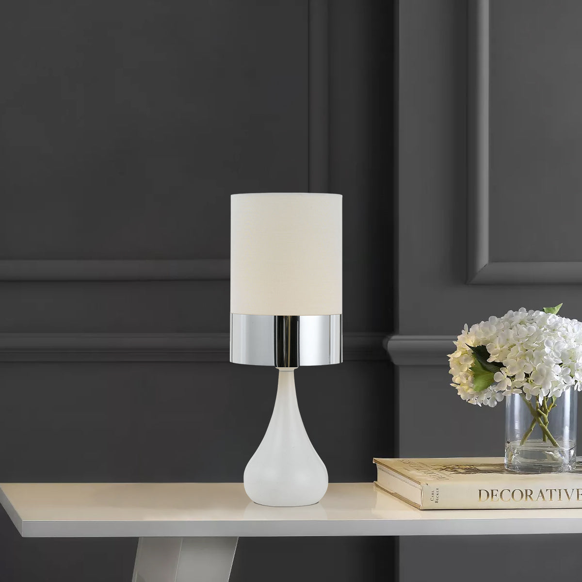 AKIRA CERAMIC TABLE LAMP