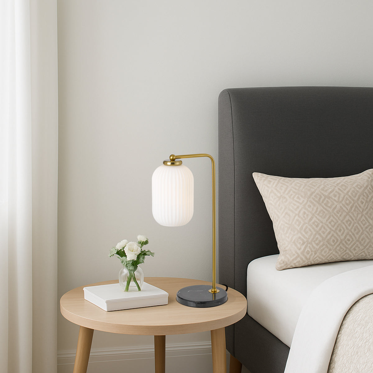 LARK TABLE LAMP