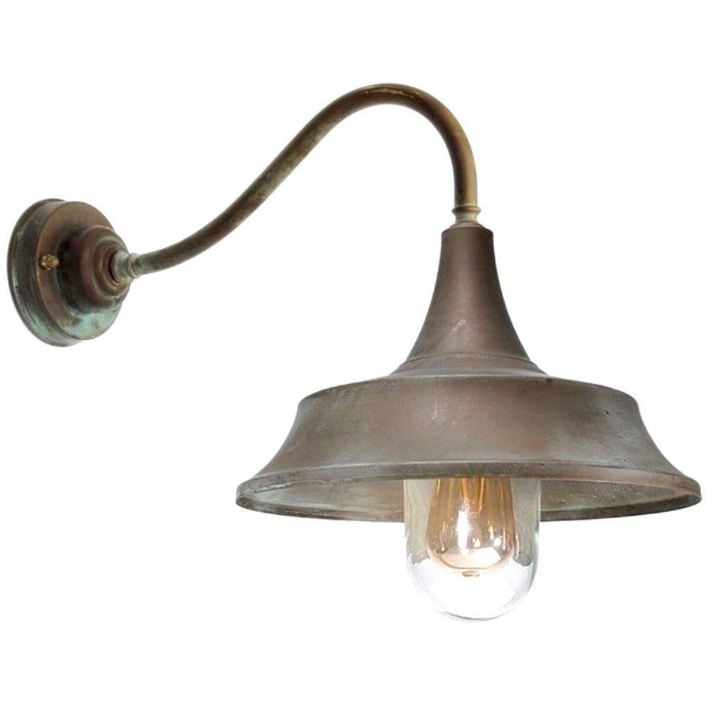 Seaside-Lighting-HOBART-Classic-Outdoor-Wall-Light-Aged-Brass-Seaside-Lighting.jpg
