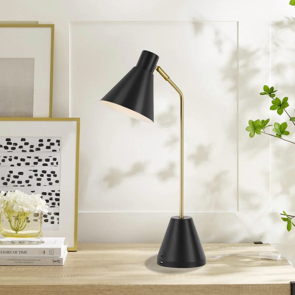 AMBIA TABLE LAMP WITH USB