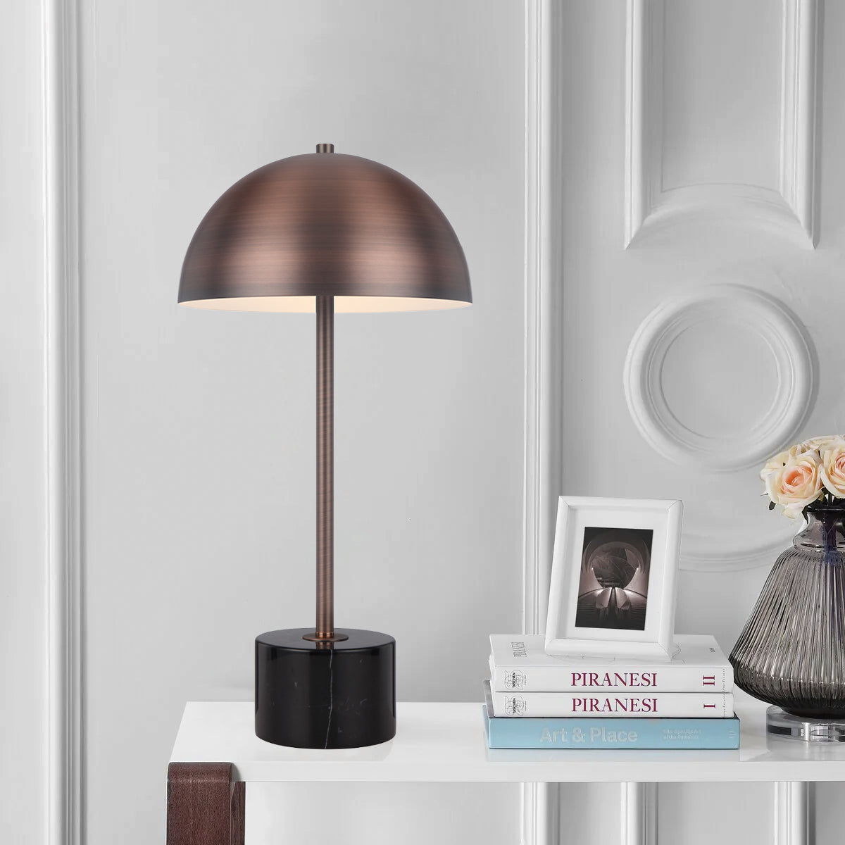 DOMEZ TABLE LAMP