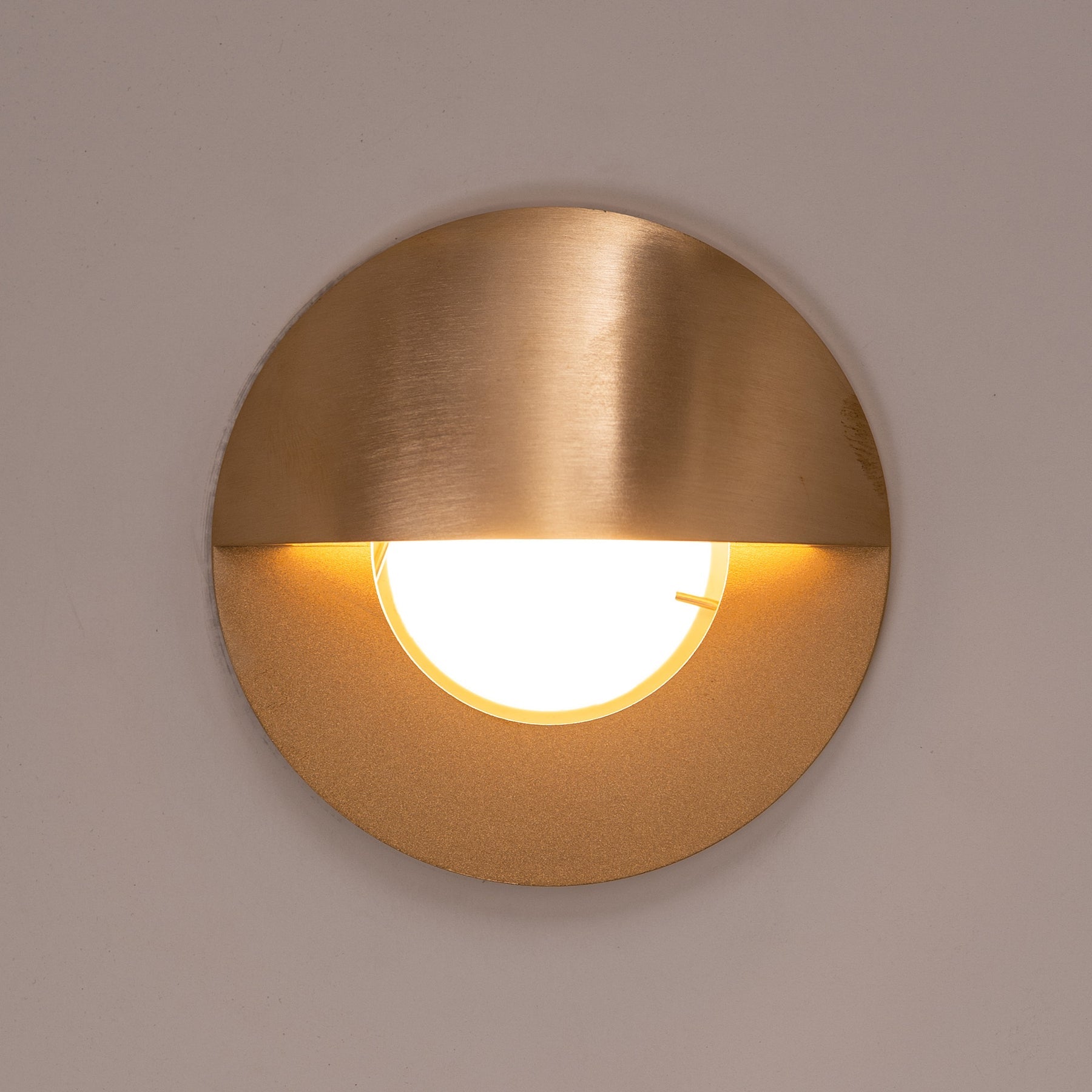 Havit Lighting Ollo Brass TRI Colour LED Step Light With Eyelid