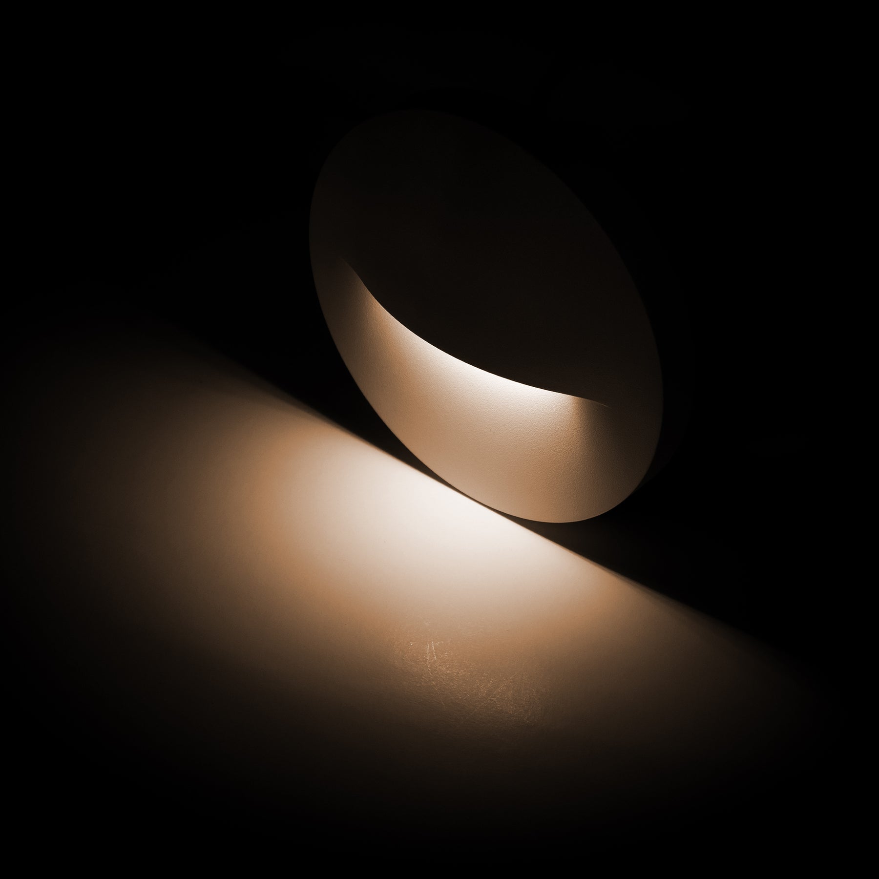 Havit Lighting Lisca Aluminium White Round LED Wall Light