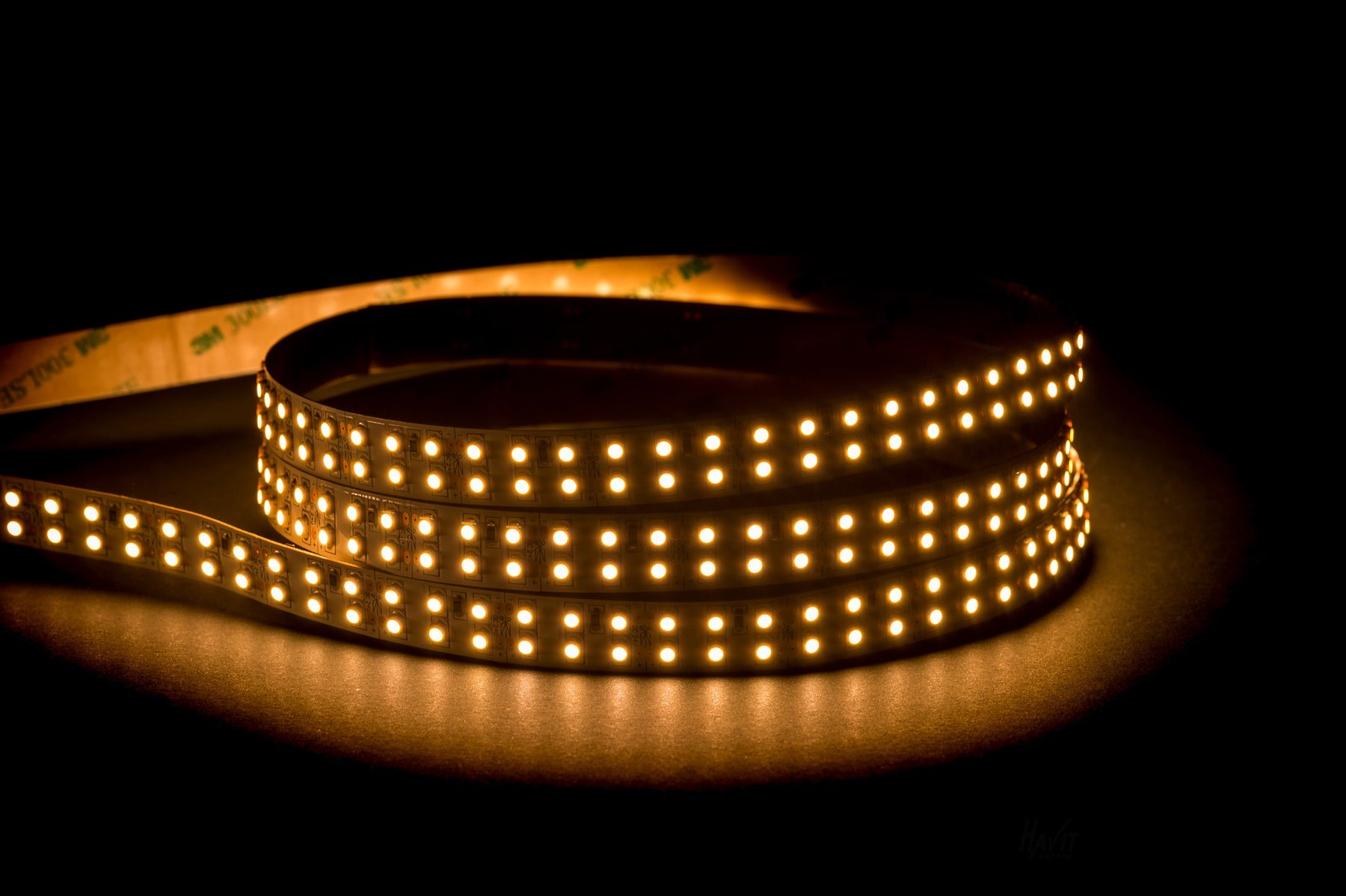 HV9723-IP20-240-3K-2_Havit_Lighting_2020-2000px_1800x1800_b1f49686-b719-48cb-85c3-ca1a56bbab85.jpg