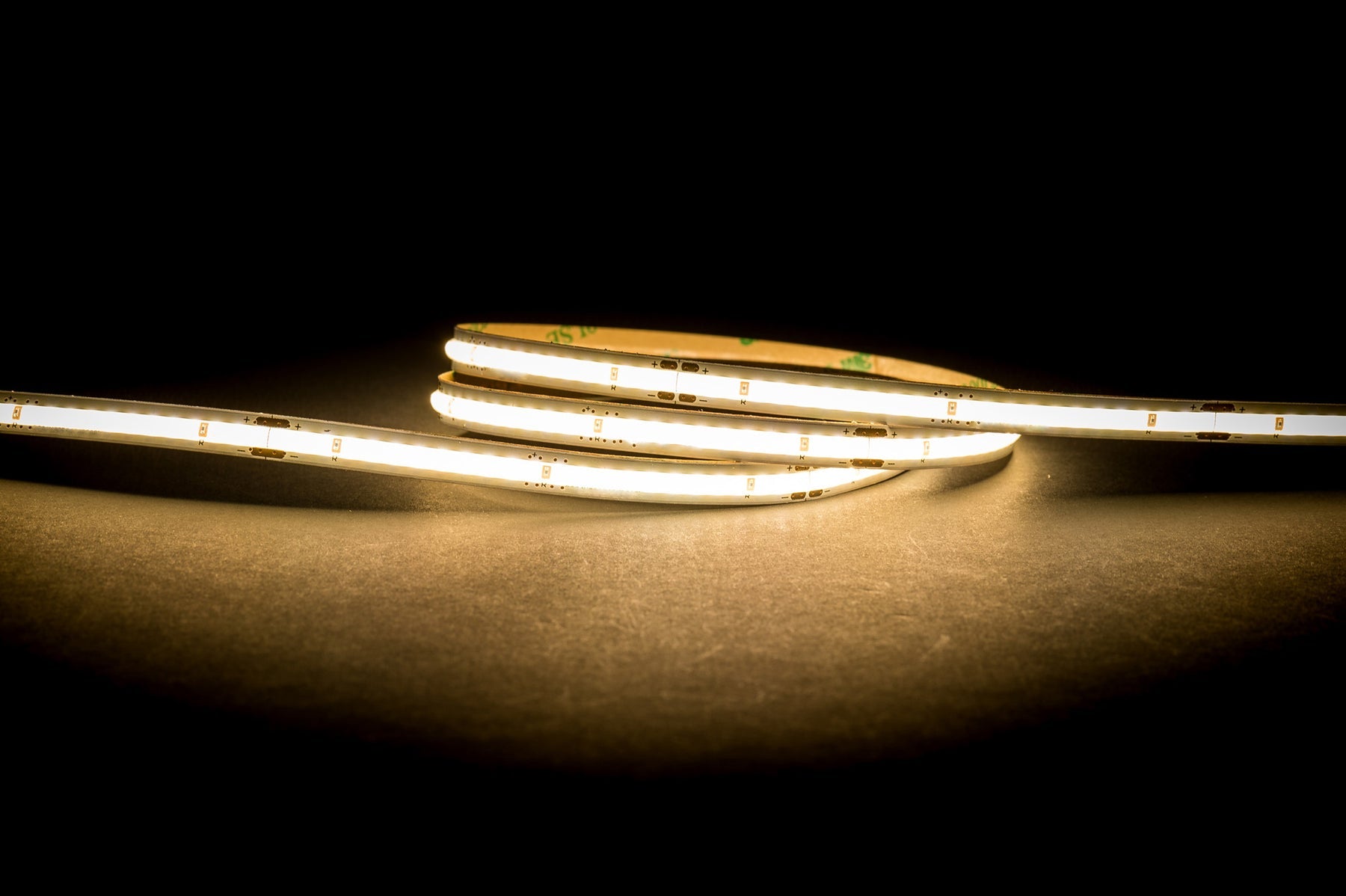 HV9762-IP20-480-4K_2000px_1800x1800_8ff9caa3-da79-4fcf-961a-c3c465fbc28b.jpg