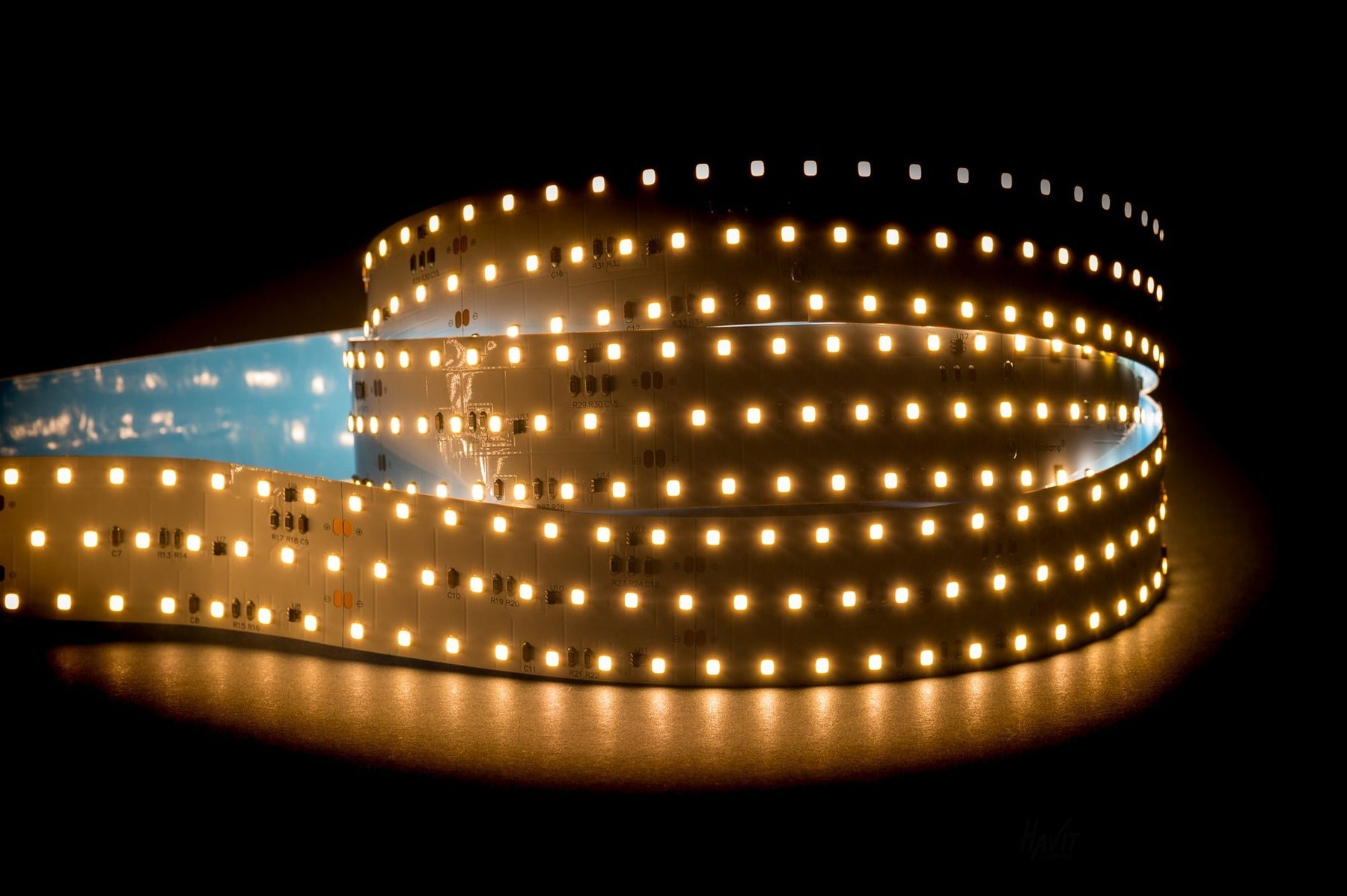 HV9783-IP20-252-3K_Havit_Lighting_2020-2000px-256228_1800x1800_0ccbdb1f-624a-43d6-8ae4-032dc21cebe8.jpg