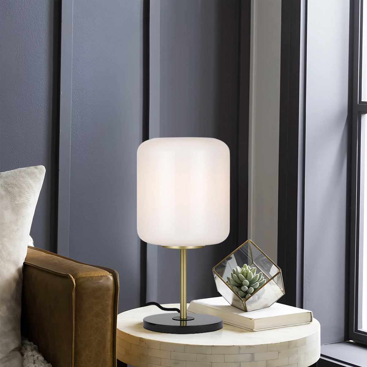 KOROVA TABLE LAMP