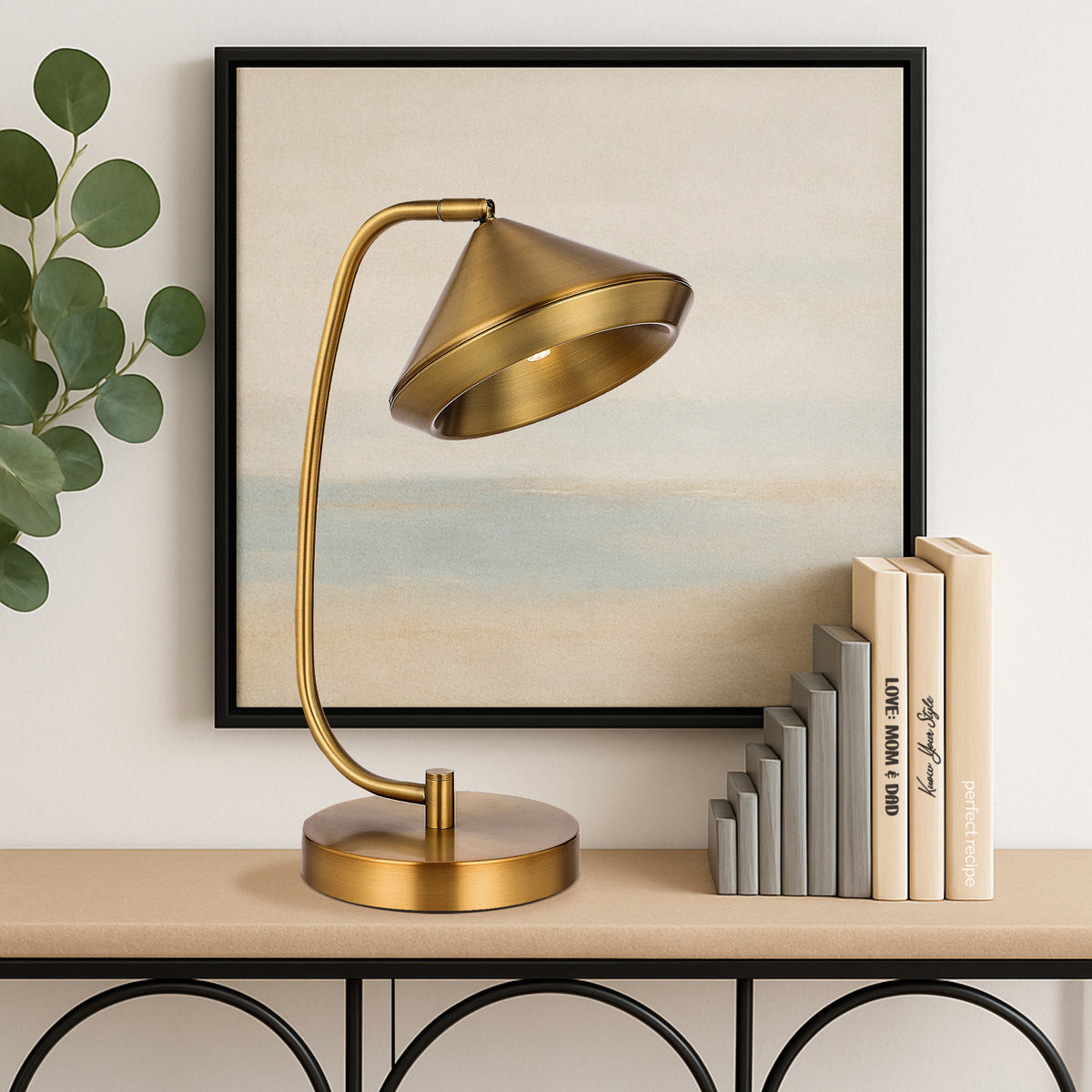 LARSON TABLE LAMP