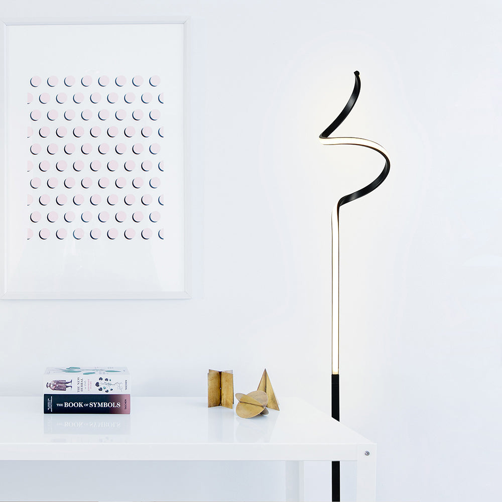 Chipper Floor Lamp Black Aluminium 3000K