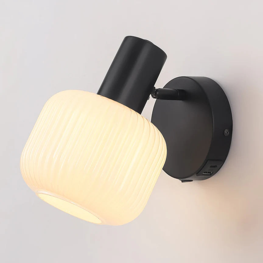 Freja Reading Wall Lamp With Charging Ports Matte Black & White