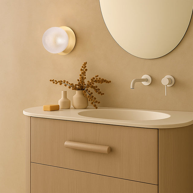 Odessa Small Diamond Cut LED Wall Light 8.5W 3000K Clear & Brass