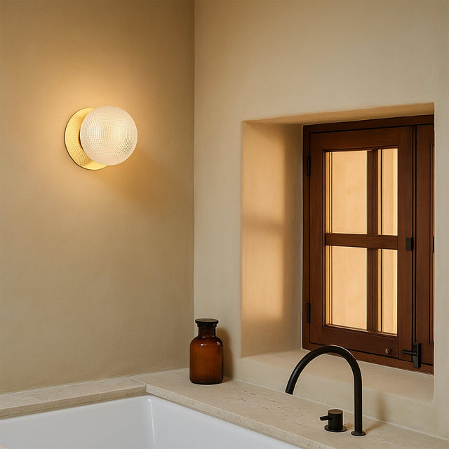 Odessa Small Diamond Cut LED Wall Light 8.5W 3000K Clear & Gold