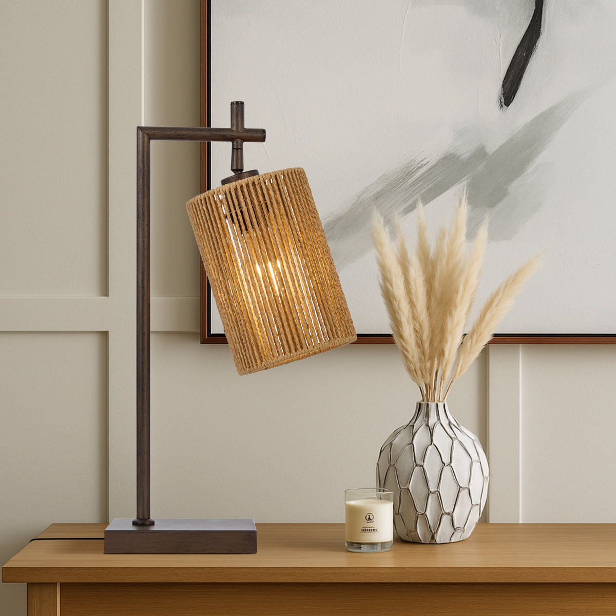 LYNDRA TABLE LAMP