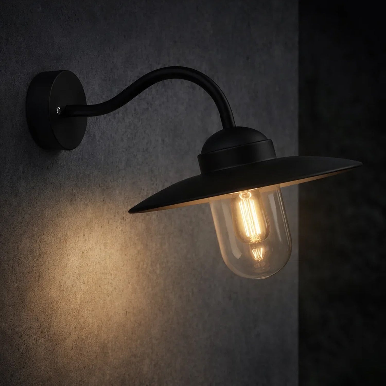 Luxembourg_Outdoor_Wall_Light_in_Black_NX22671003.jpg