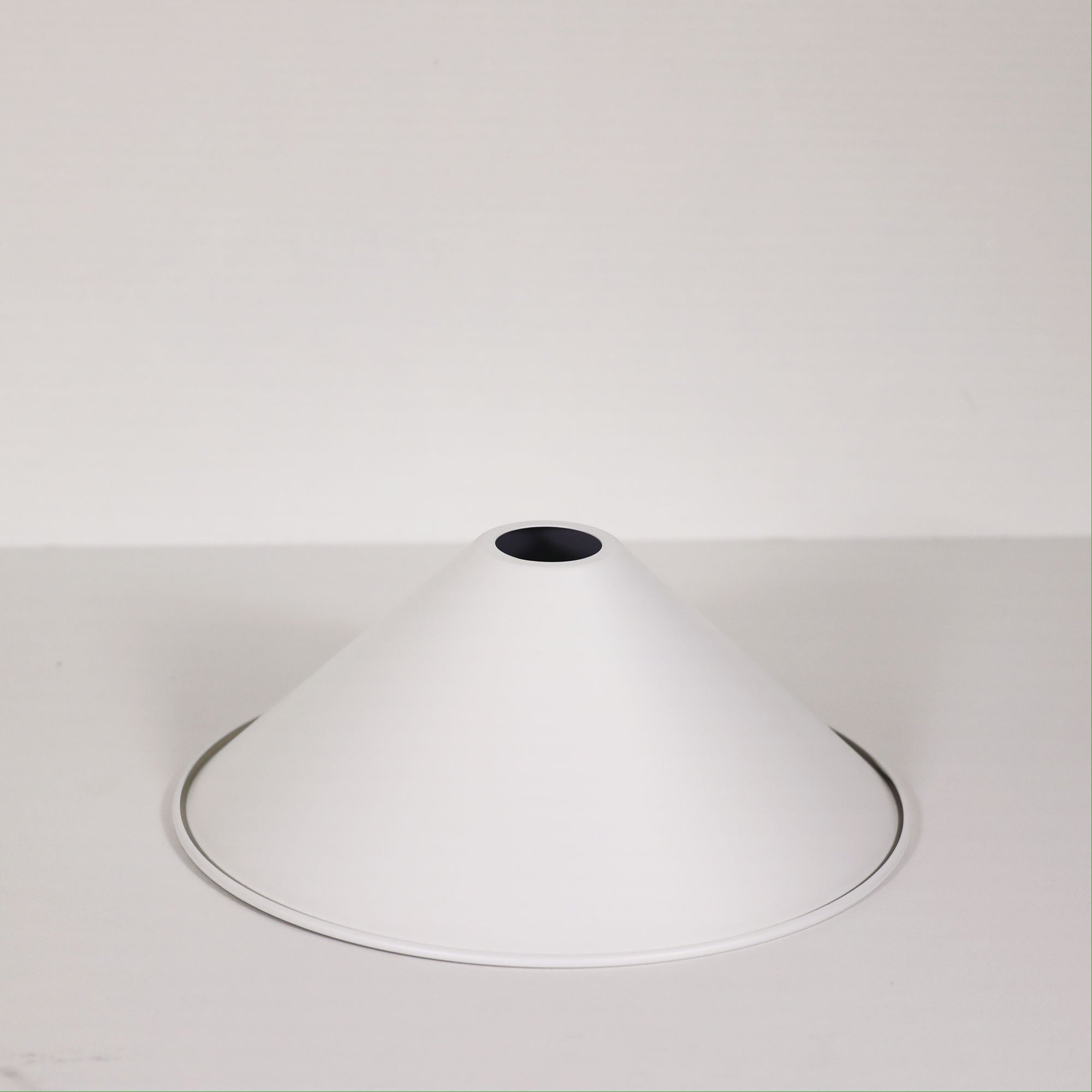 VICTORIANA 30 - 30cm White Traditional Metal Shade