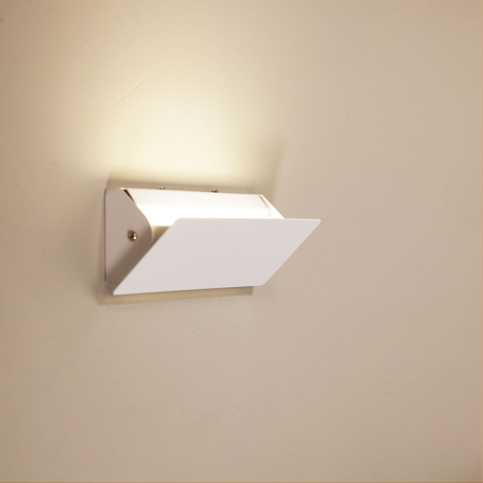 NIMMO - 8W CTS LED WALL LIGHT