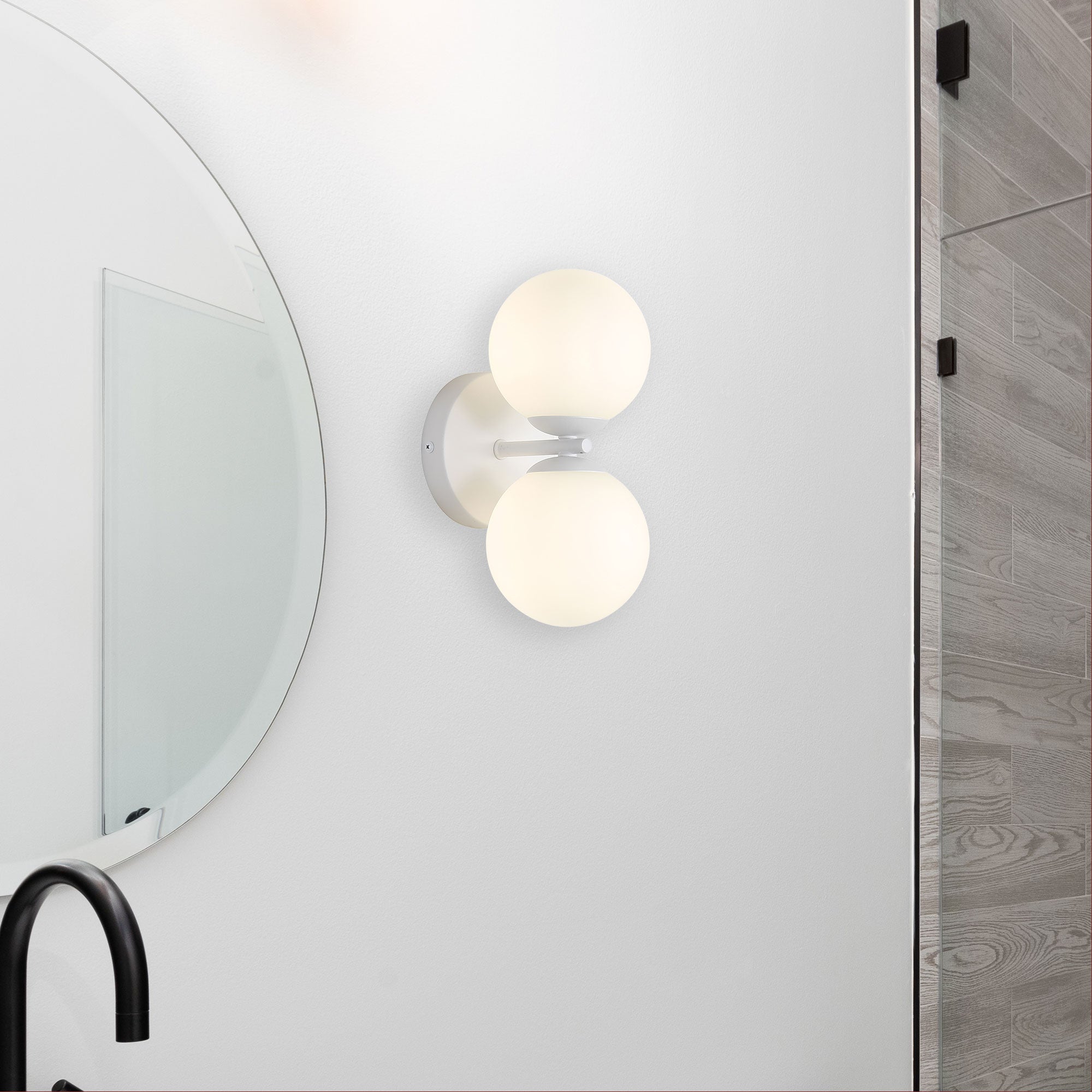 OBERON.2 WHITE - IP44 Opal Glass Wall Light