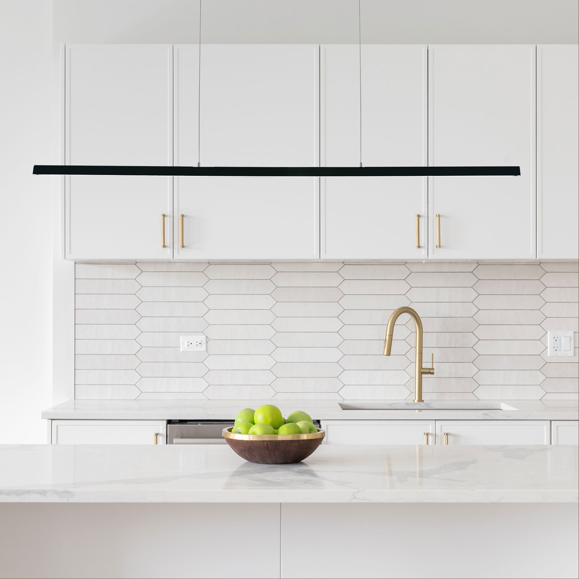 SHARD.1500 BLACK - Slimline TriColour LED Linear Pendant