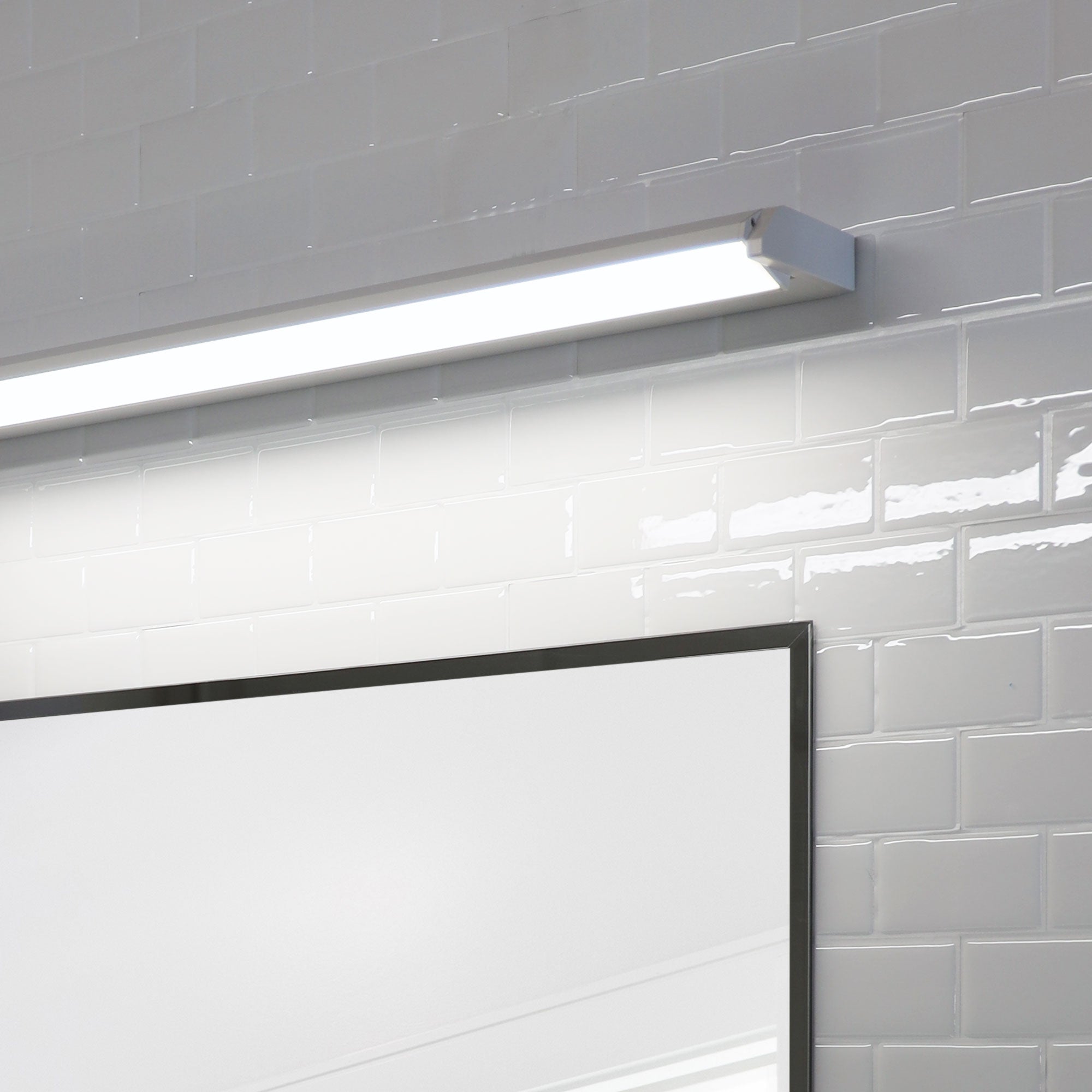 MODE.120 CTS - 120cm TriColour LED Vanity Light