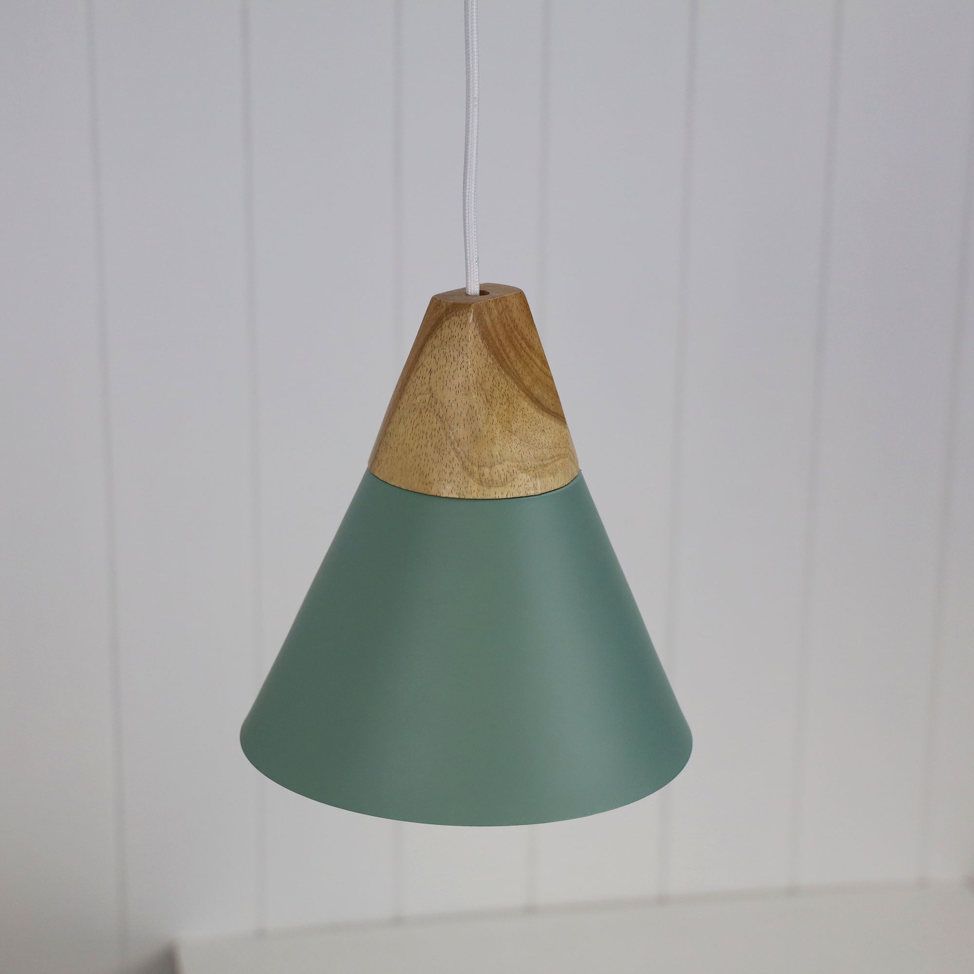 TRIGO.20 - Stylish Conical Green Pendant with Real Wood Accents