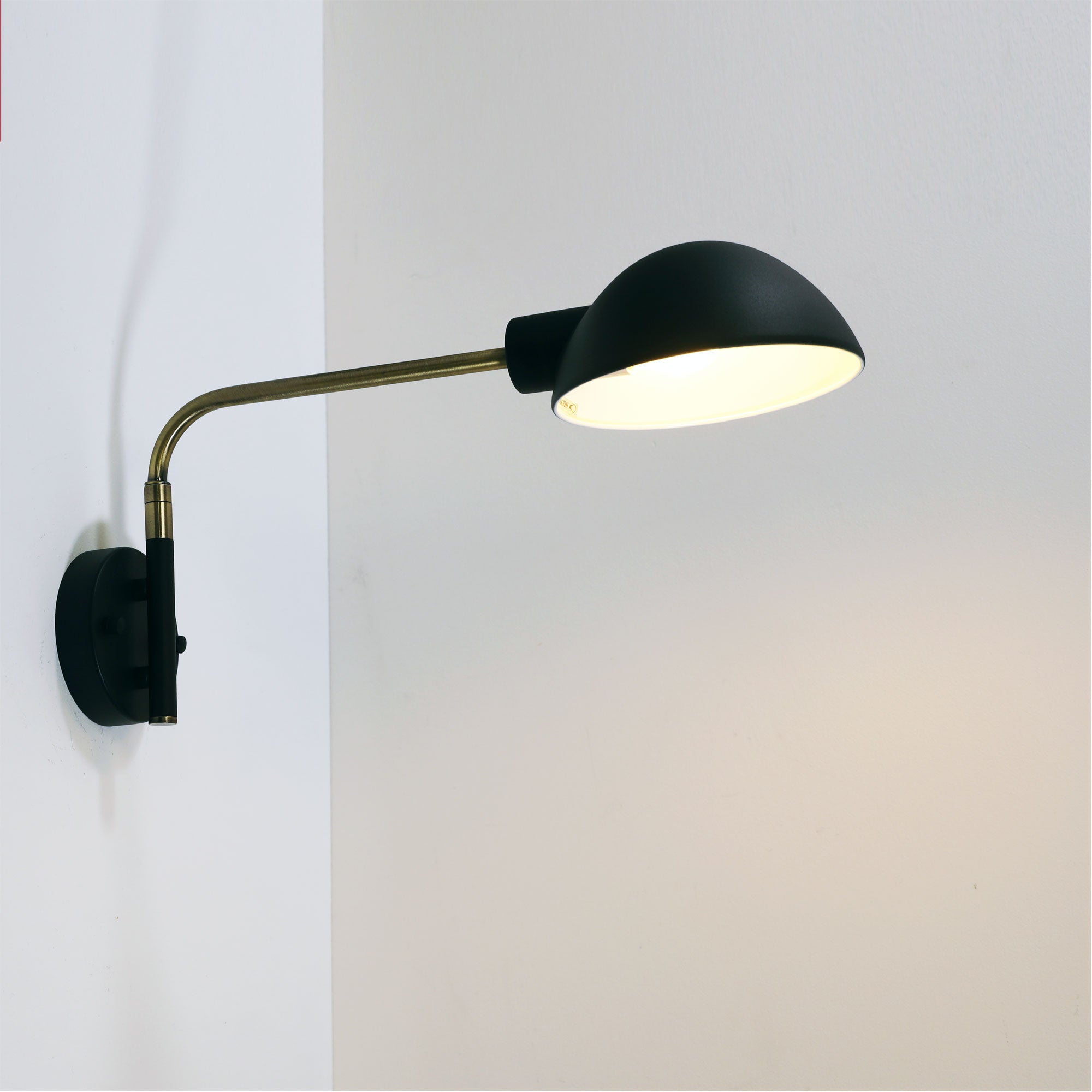 KLAS - Swing Arm Wall Light