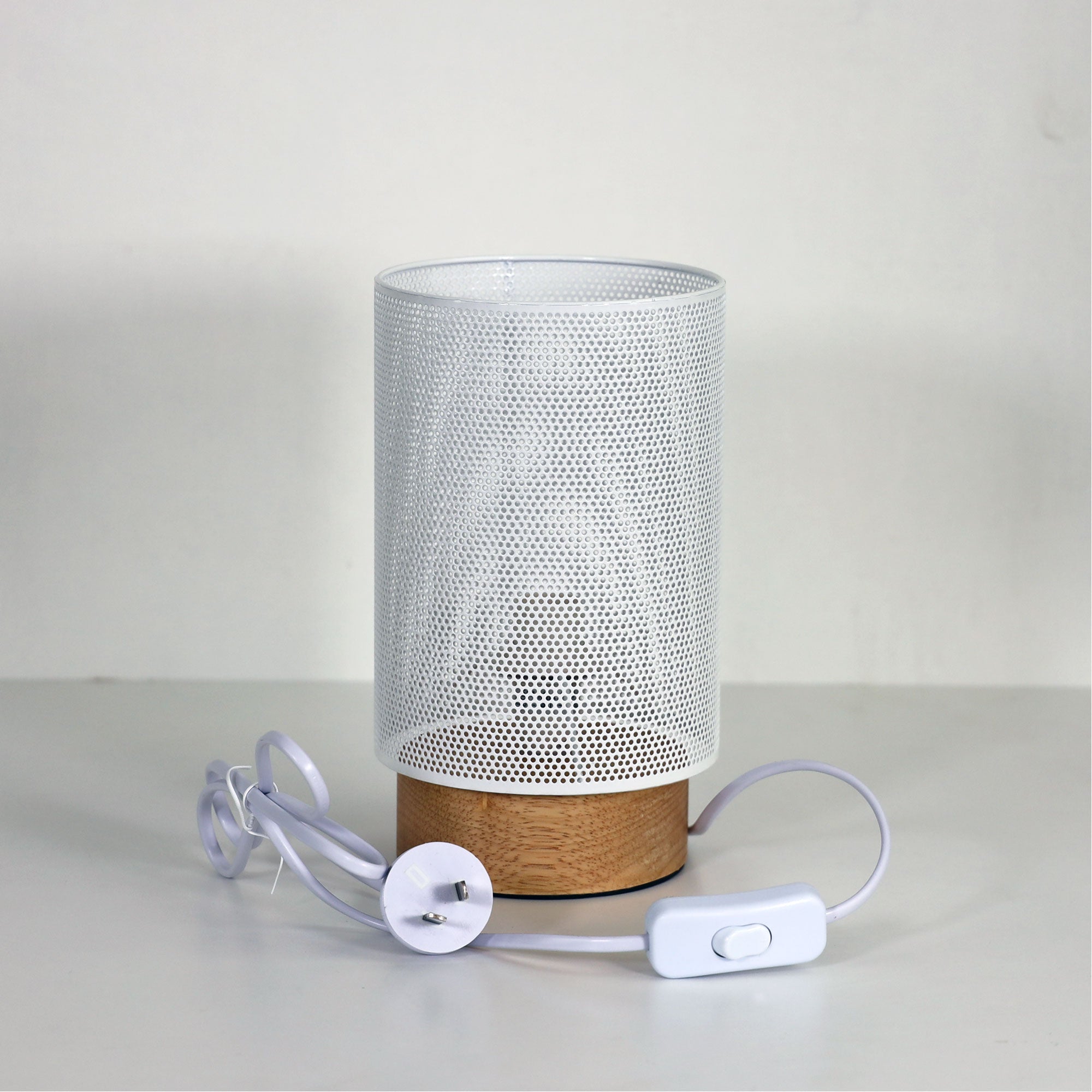 LENNY WHITE - Mesh Bedside Lamp in White