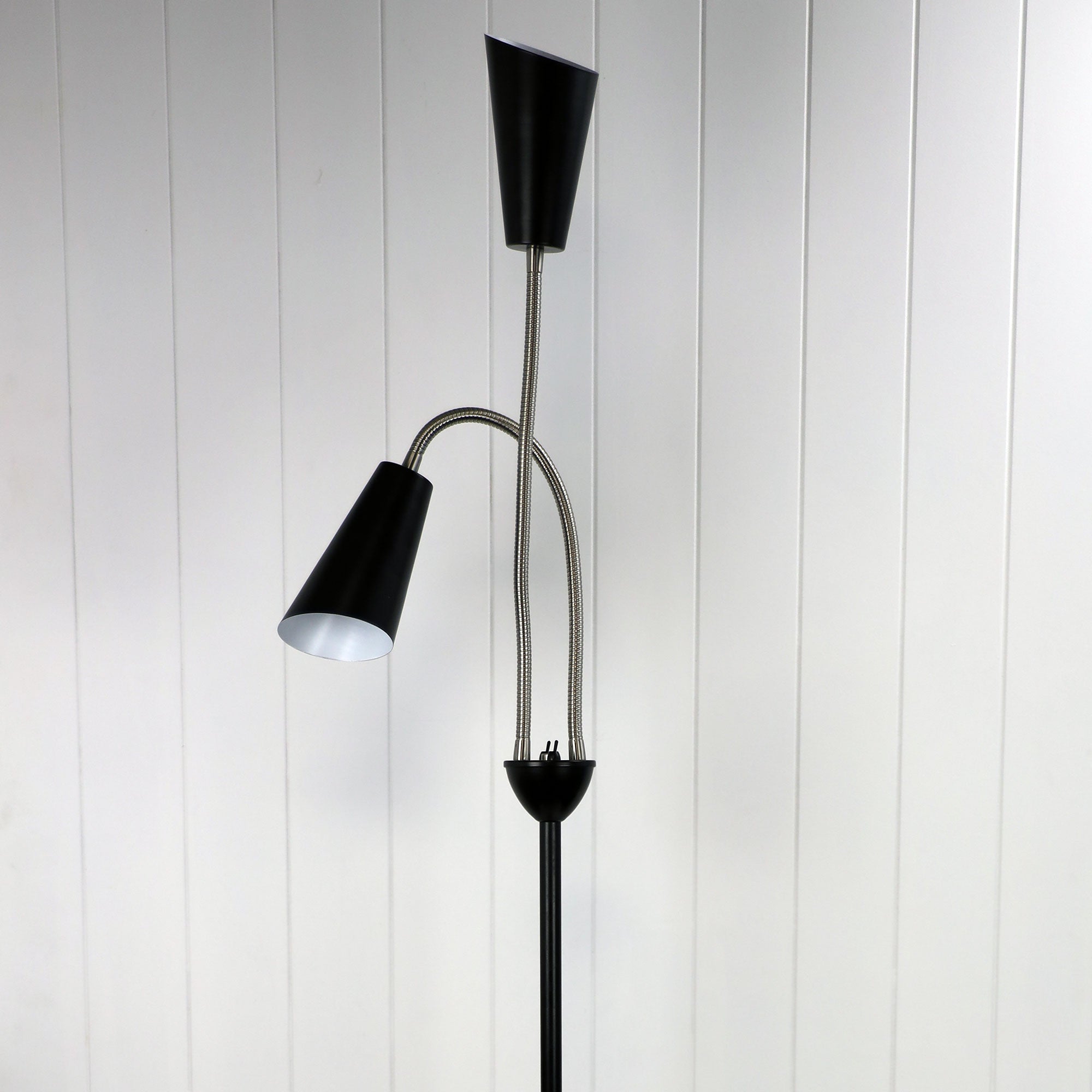 WALT BRUSHED CHROME - Twin Flexible Neck Lamp Black with Brushed Chrome