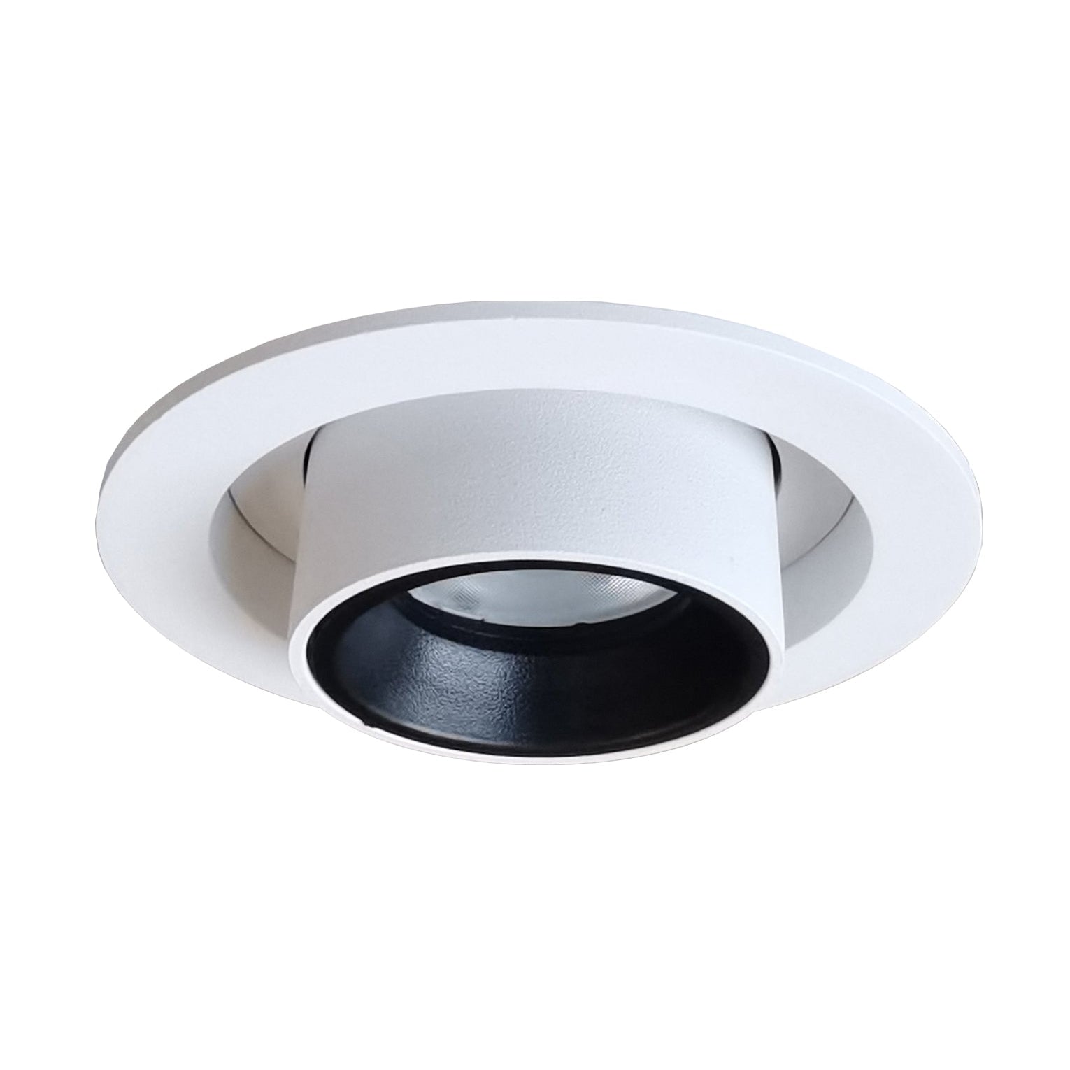 TELE1_RETRACTABLE_a0c72f7d-726e-4e4c-ba36-f156b4003efc.jpg