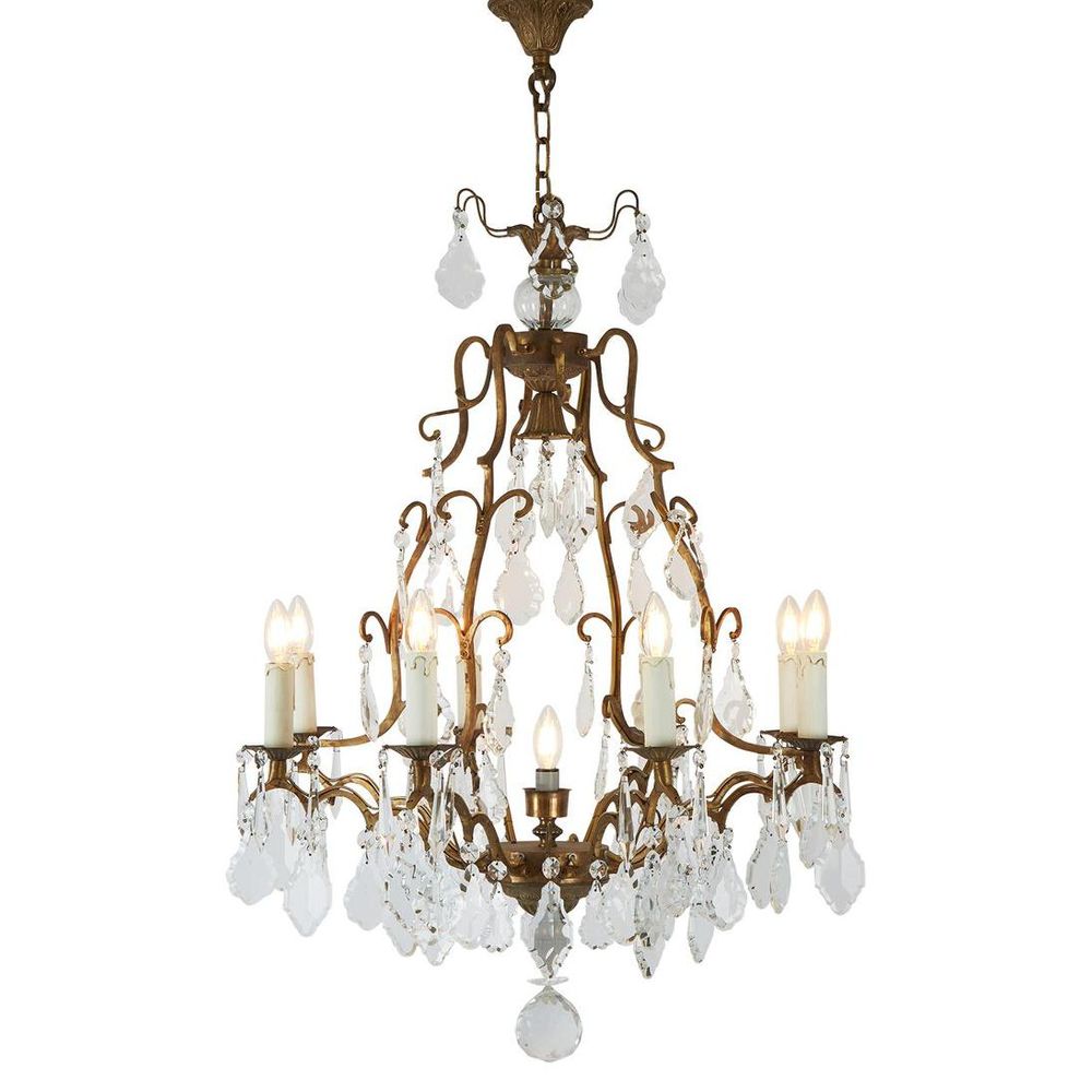 Linoges 8 Light Chandelier