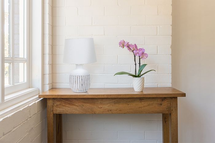 Vencha Lighting Ash Table Lamp
